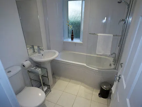 Aberdeen Serviced Apartments - The Lodge 0*,  United Kingdom